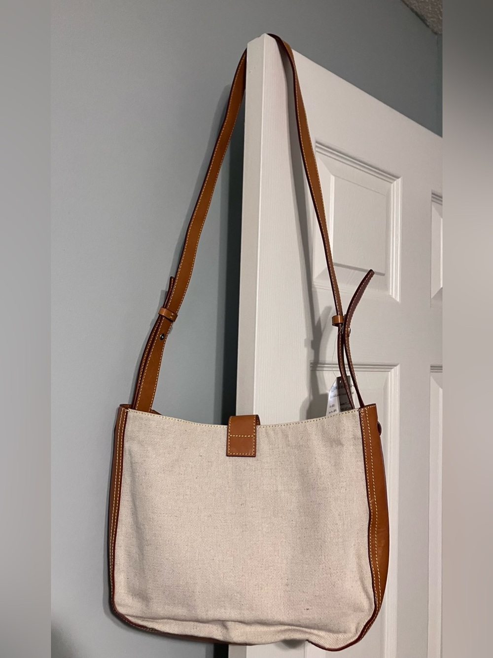 J. McLaughlin canvas and leather shoulder bag - Picture 2 of 12